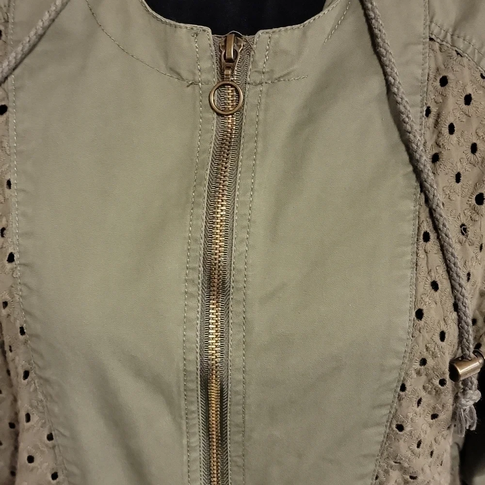 BETHANY Mota Army Green Eyelet Full Zip Hooded Cinched Waist Jacket size…